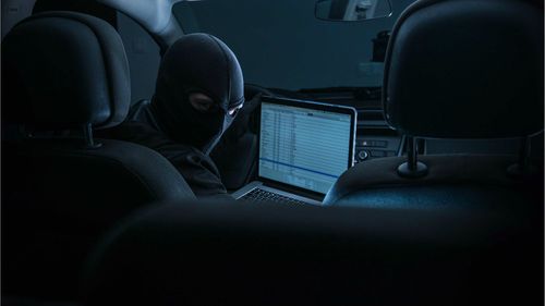黑客为什么可以攻击小汽车（黑客可以攻击车）